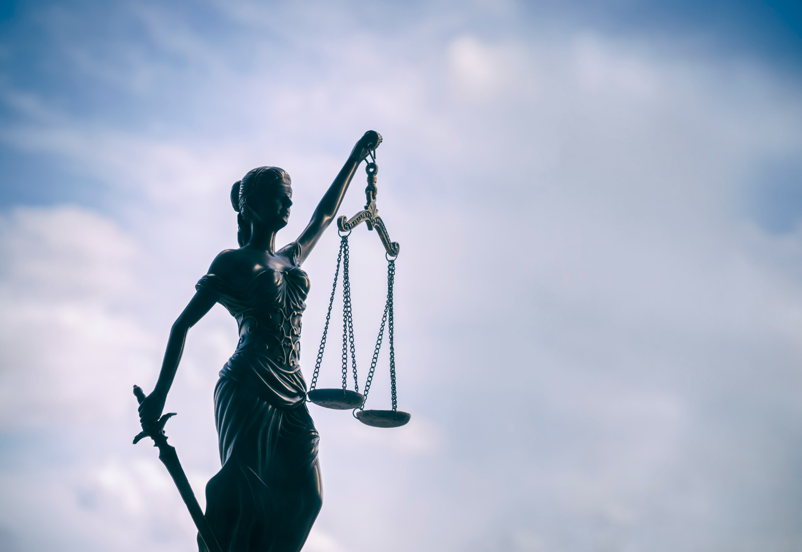 How to Sue a Chinese company in a court or via arbitration